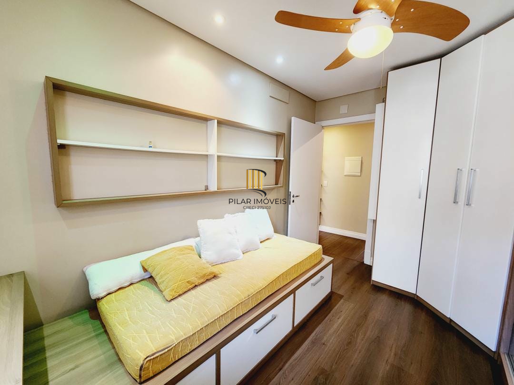 Casa 4 dormitórios no bairro Chácara das Pedras