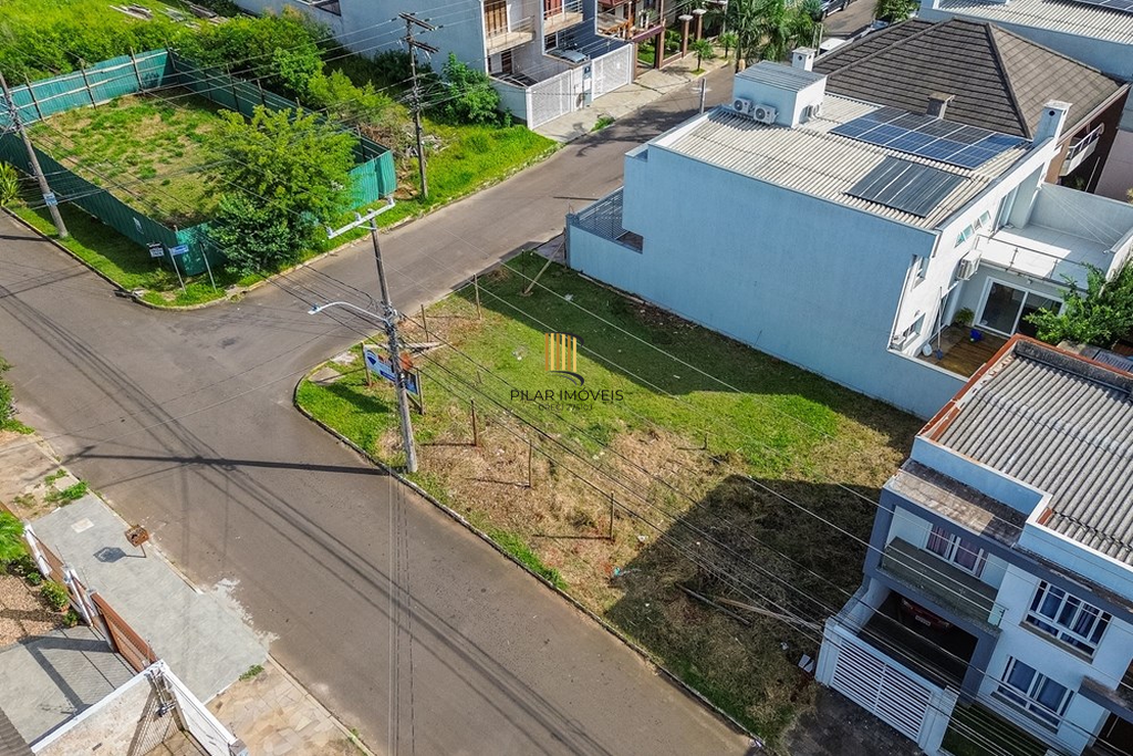 Terreno no bairro Mont Serrat