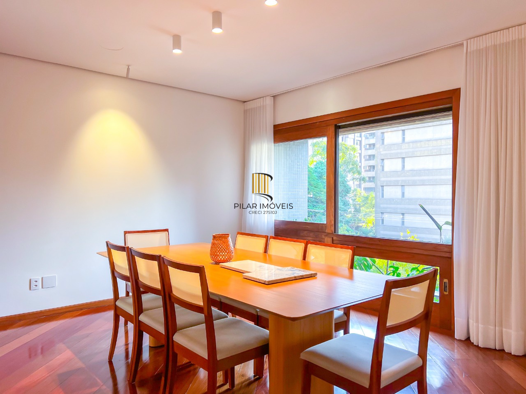 Apartamento 4 dormitórios no bairro Moinhos de Vento
