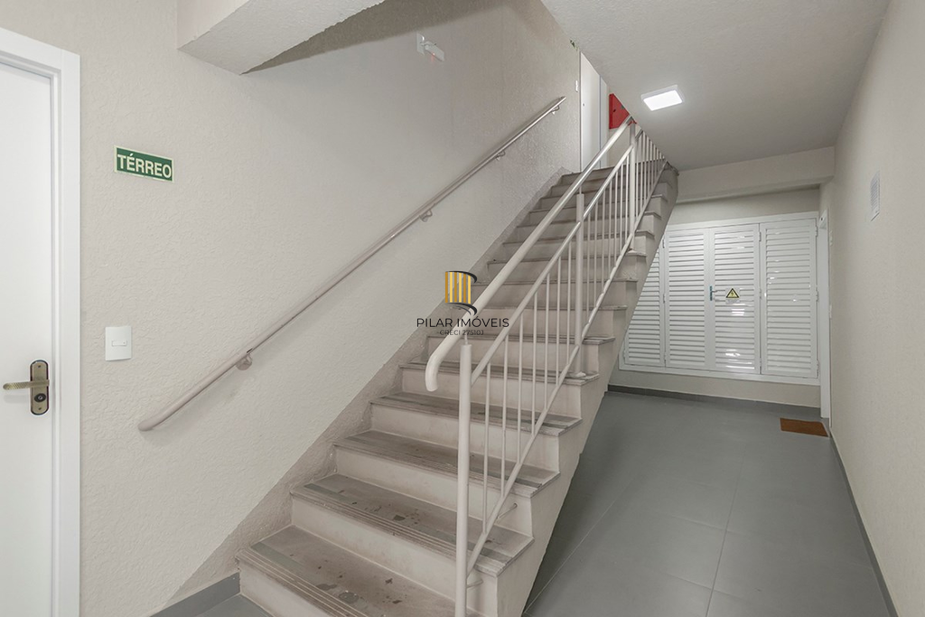 Apartamento 2 dormitórios no bairro Lomba do Pinheiro