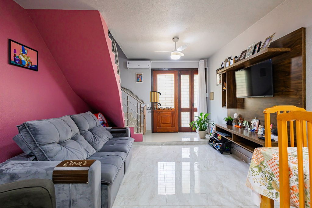 Casa de Condomínio 2 dormitórios no bairro Morro Santana