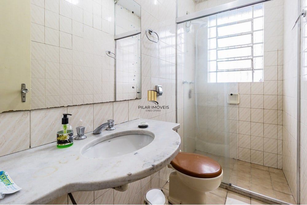 Casa 3 dormitórios no bairro Partenon