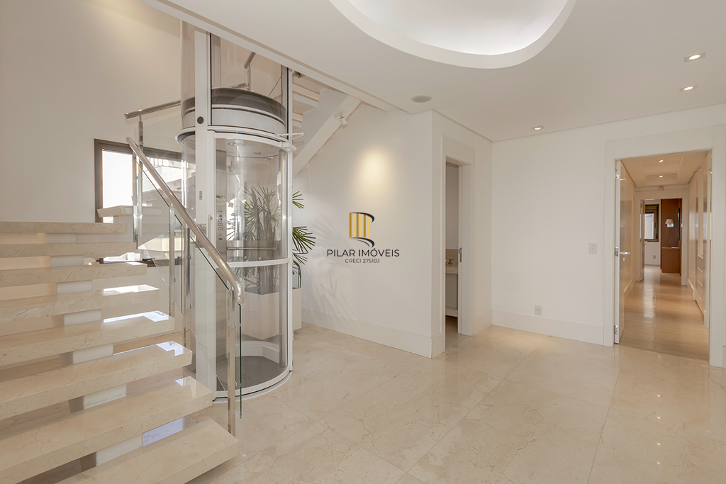 Triplex 3 dormitórios no bairro Bela Vista