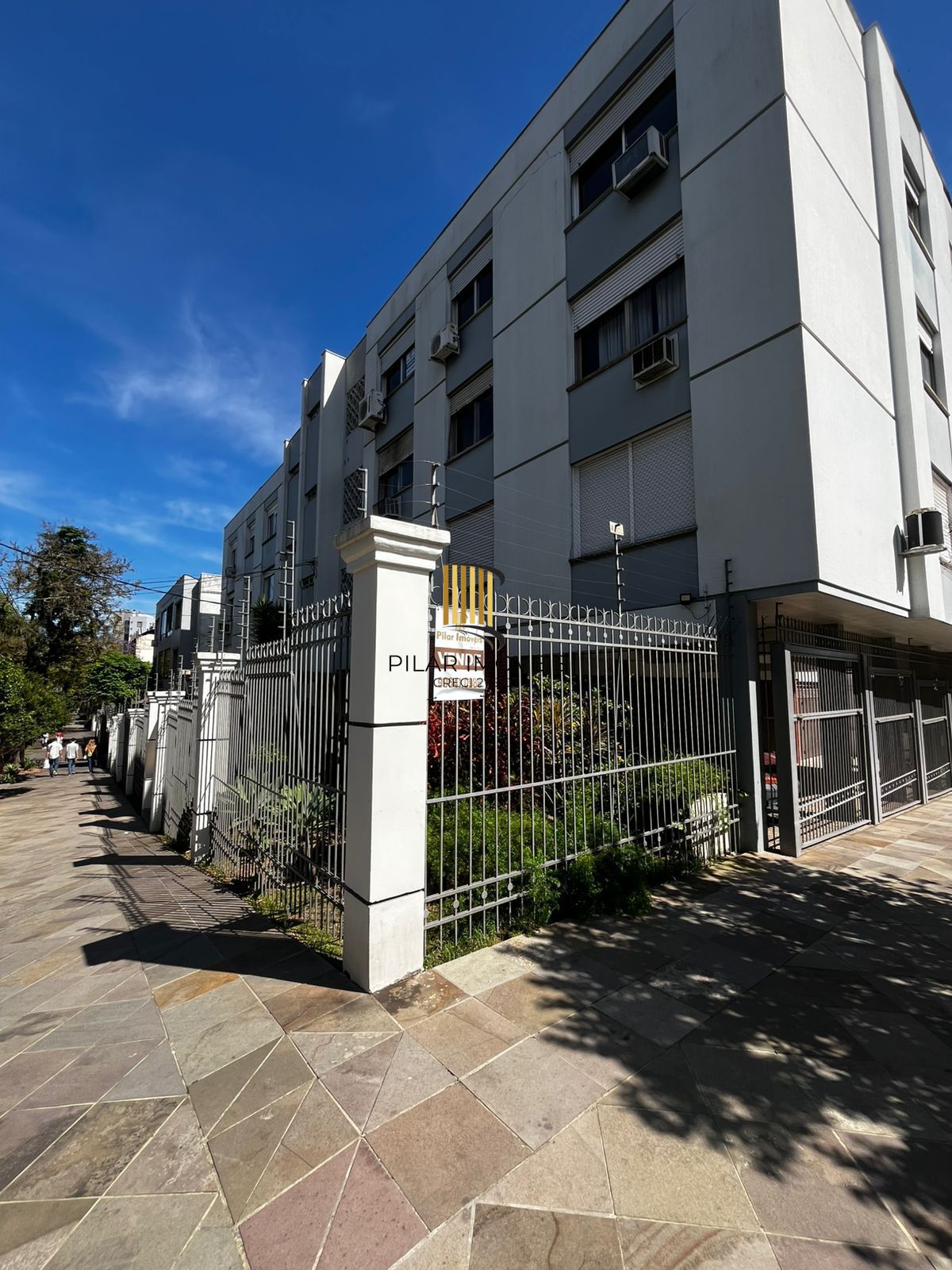 Apto de 03 dorm, 02 banheiros e dep empregada no coração do Bairro Higienópolis