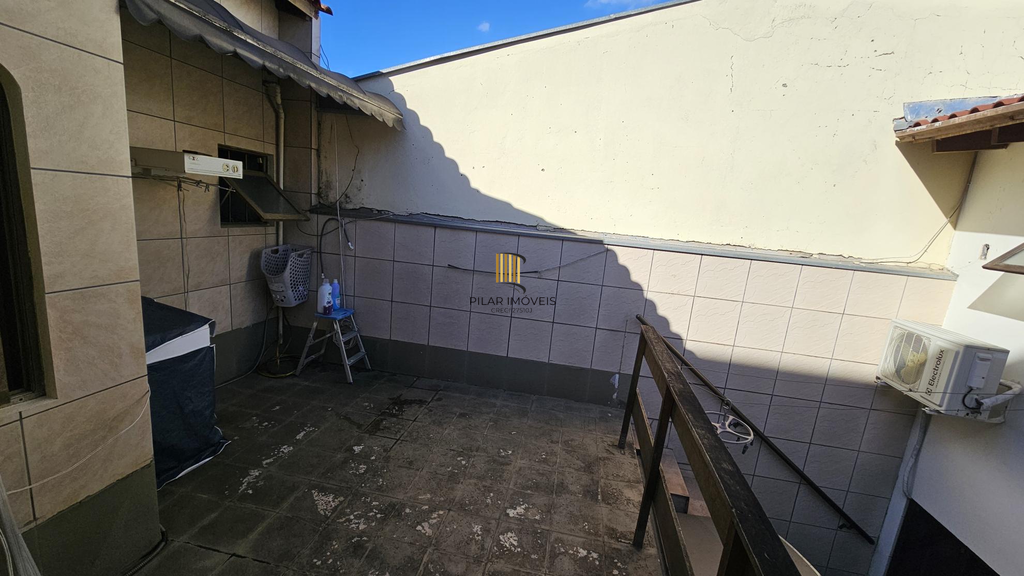 Casa 4 dormitórios no bairro Santo Antônio