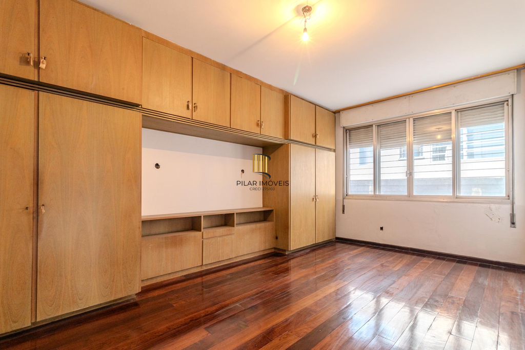 Apartamento 4 dormitórios no bairro Moinhos de Vento