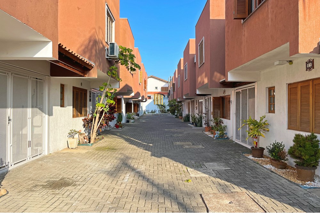 Casa de Condomínio 3 dormitórios no bairro Tristeza