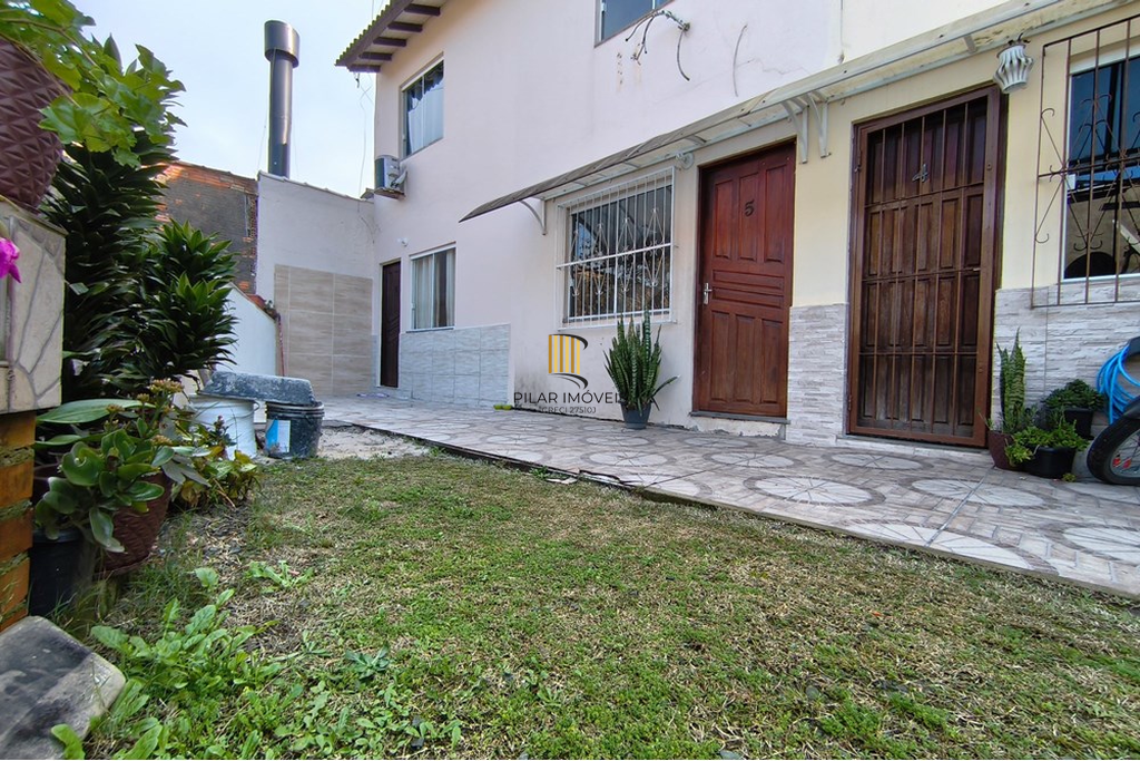 Casa 2 dormitórios no bairro Viamópolis