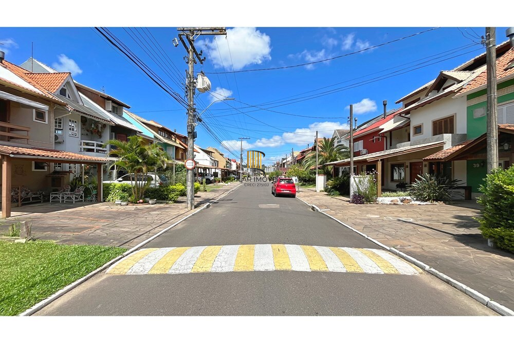 Casa de Condomínio 3 dormitórios no bairro Cavalhada