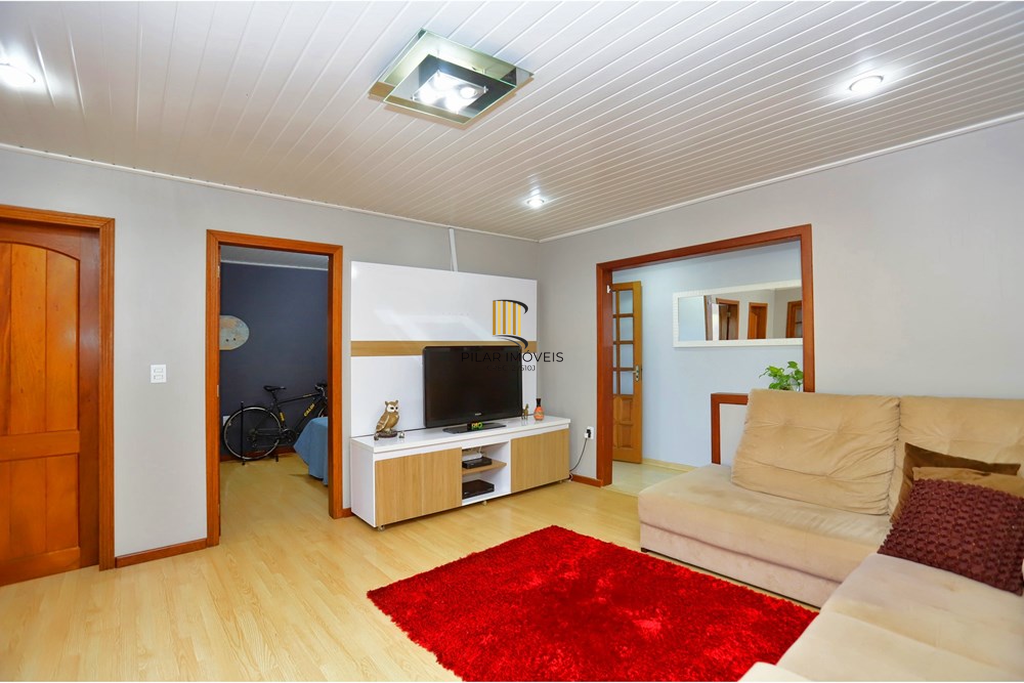 Casa 3 dormitórios no bairro Viamópolis