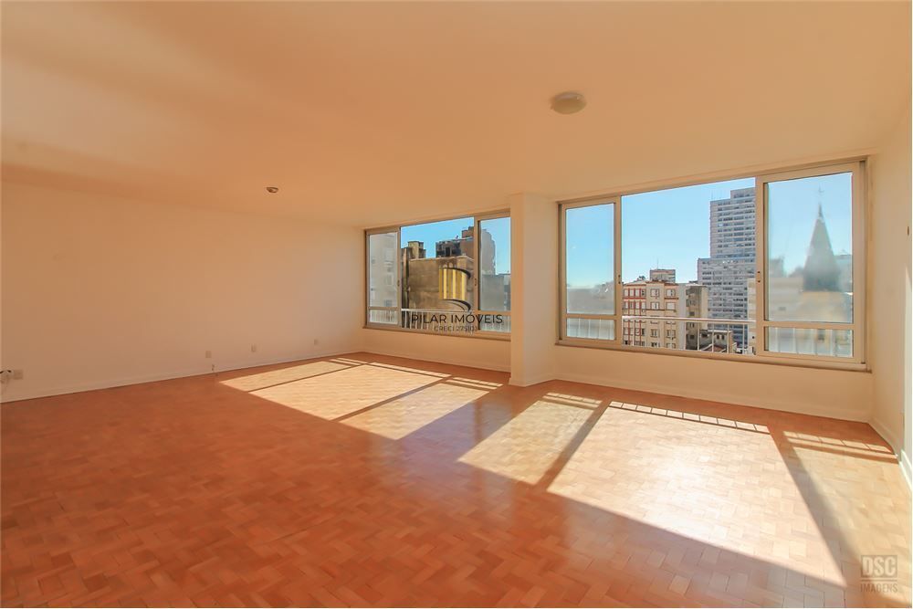 Apartamento 4 dormitórios no bairro Centro Histórico