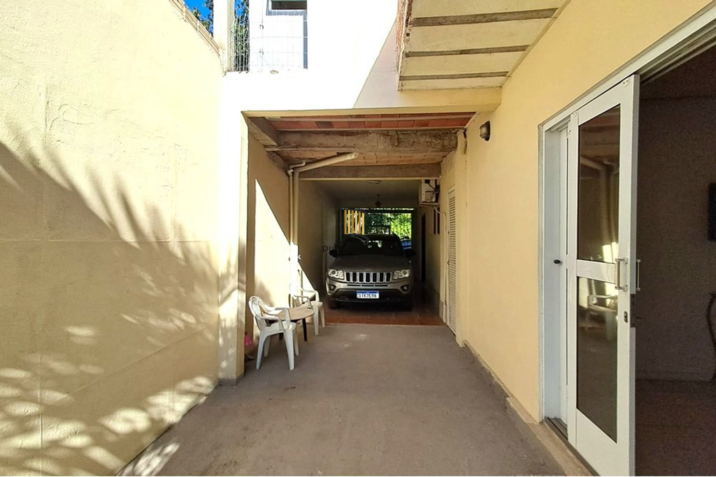 Casa 2 dormitórios no bairro Jardim Algarve