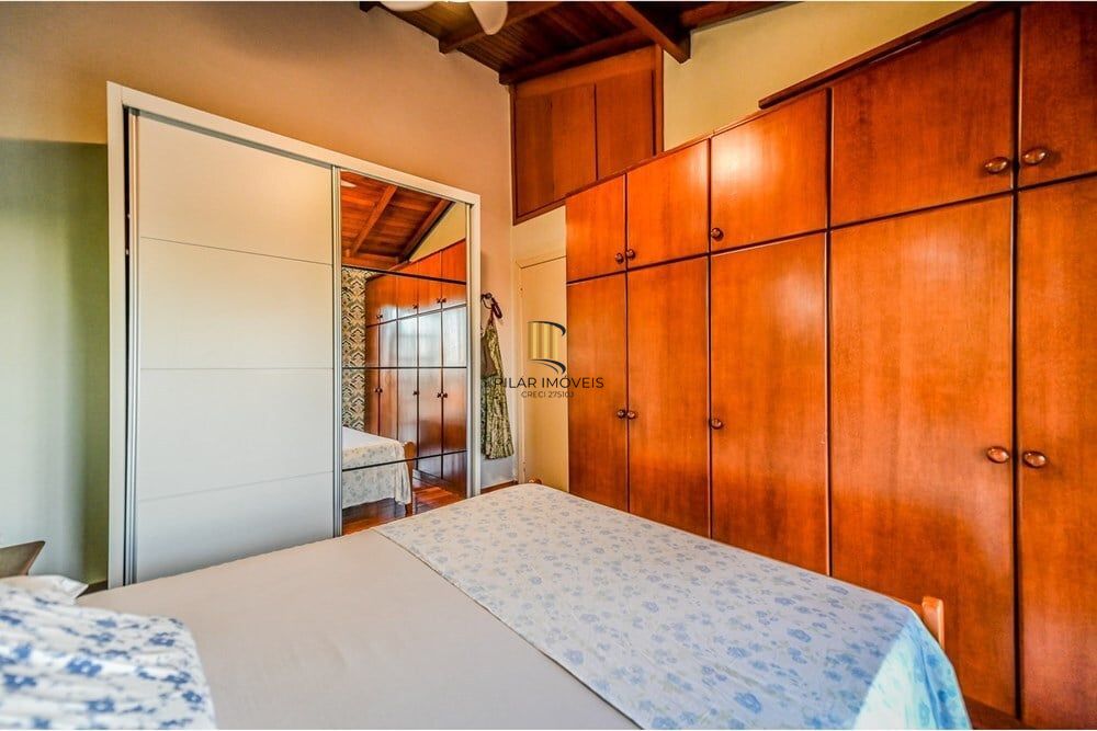 Casa de Condomínio 4 dormitórios no bairro Santa Tereza