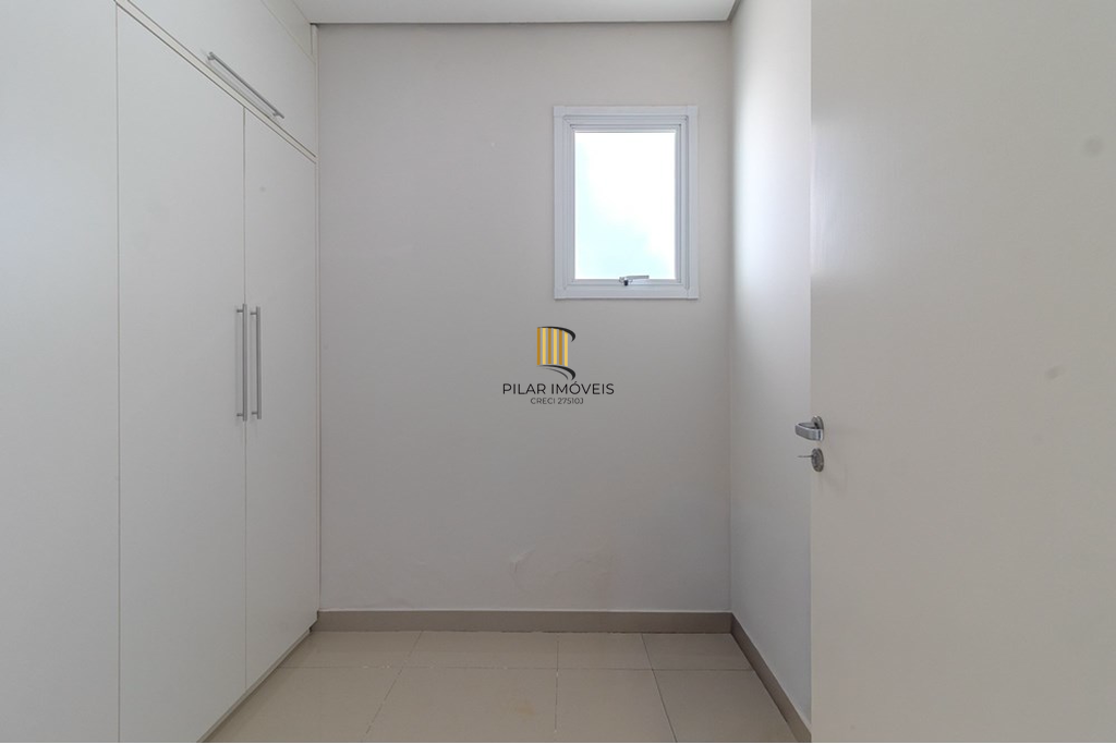 Casa 4 dormitórios no bairro Chácara das Pedras