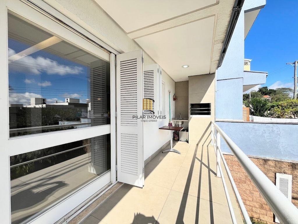 Casa de Condomínio 3 dormitórios no bairro Vila Nova