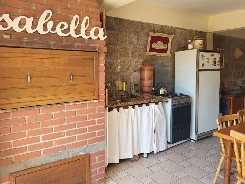 Casa 3 dormitórios no bairro Tristeza