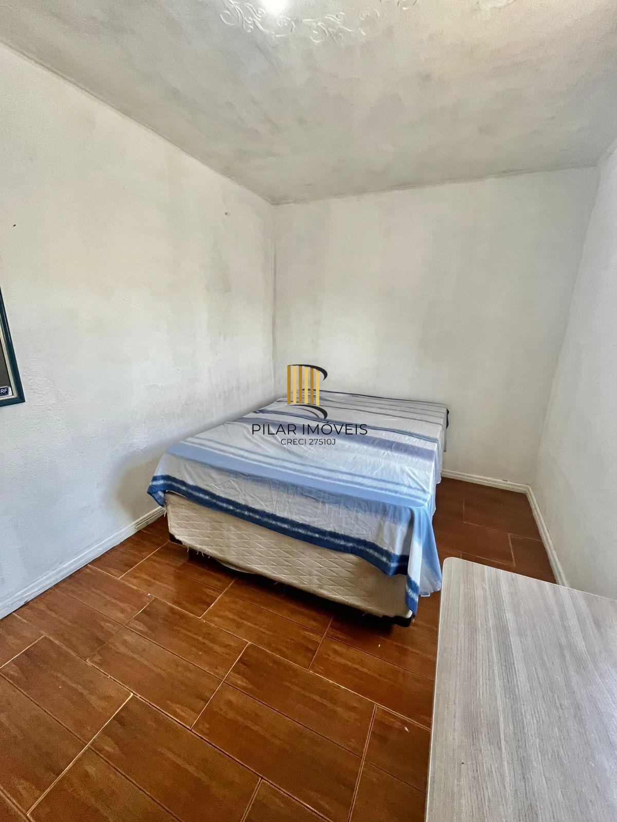 Casa com 80 m2 de área construída, 03 dorm, sala estar/jantar, cozinha, pátio