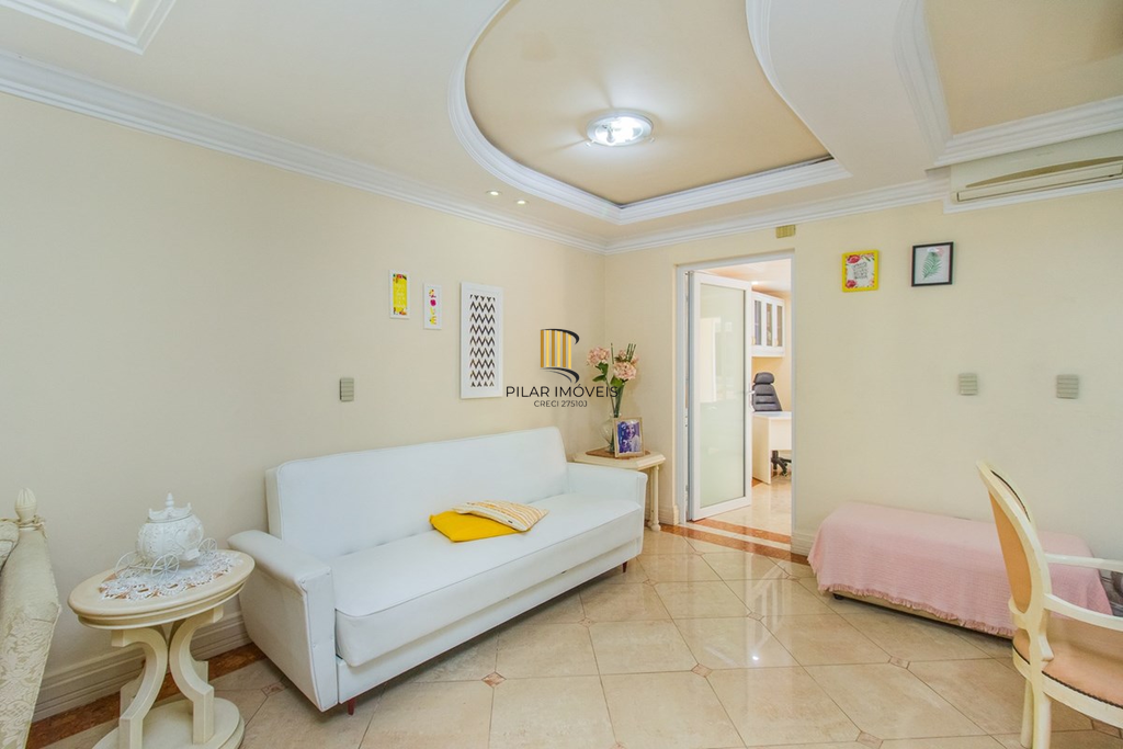 Casa 5 dormitórios no bairro Marechal Rondon