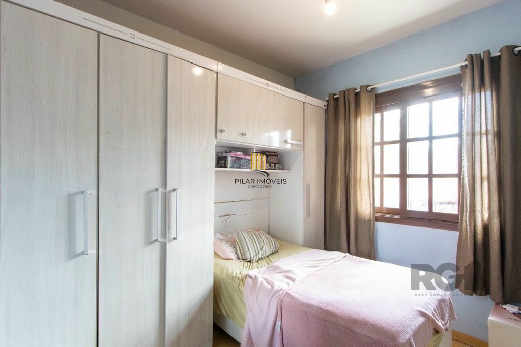 Casa 3 dormitórios no bairro Serraria