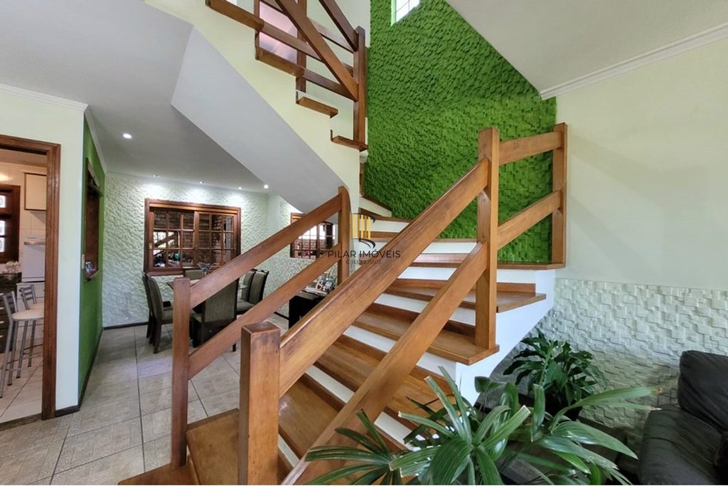 Casa 3 dormitórios no bairro Santa Isabel