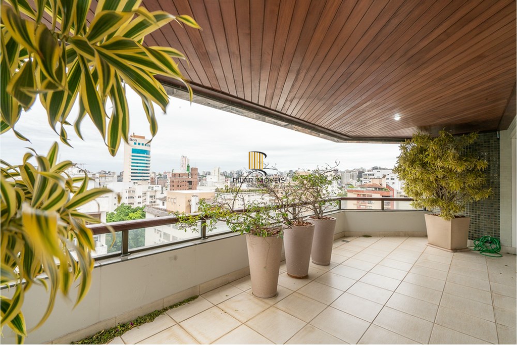 Cobertura 4 dormitórios no bairro Moinhos de Vento