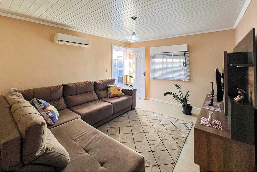 Casa 2 dormitórios no bairro Guajuviras