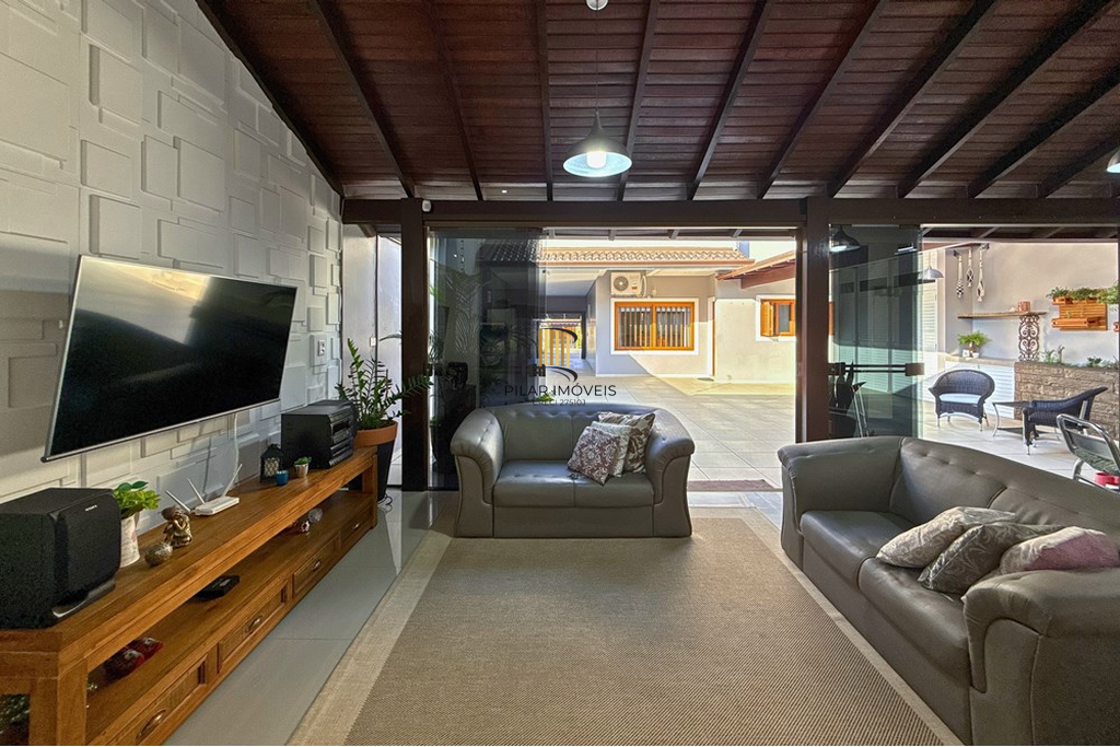 Casa 4 dormitórios no bairro São José