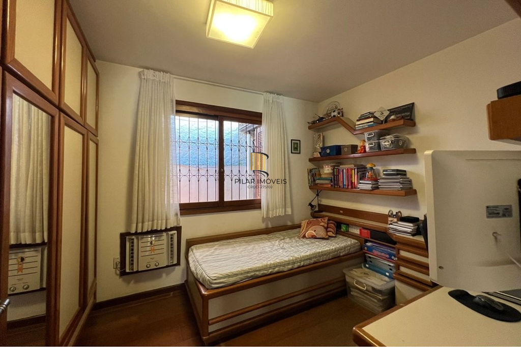 Casa 3 dormitórios no bairro Santana