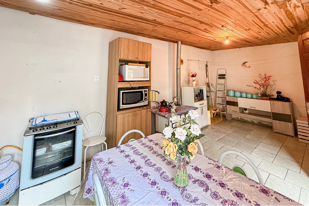 Casa 2 dormitórios no bairro Capão da Cruz