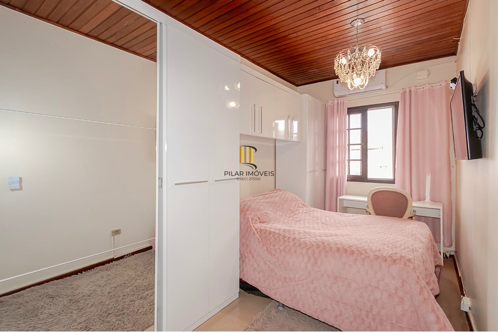 Casa 4 dormitórios no bairro Passo da Areia