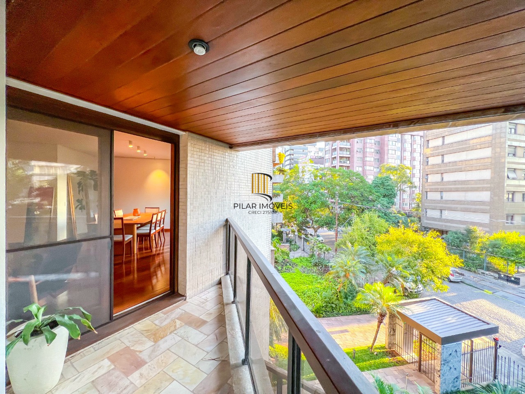 Apartamento 4 dormitórios no bairro Moinhos de Vento