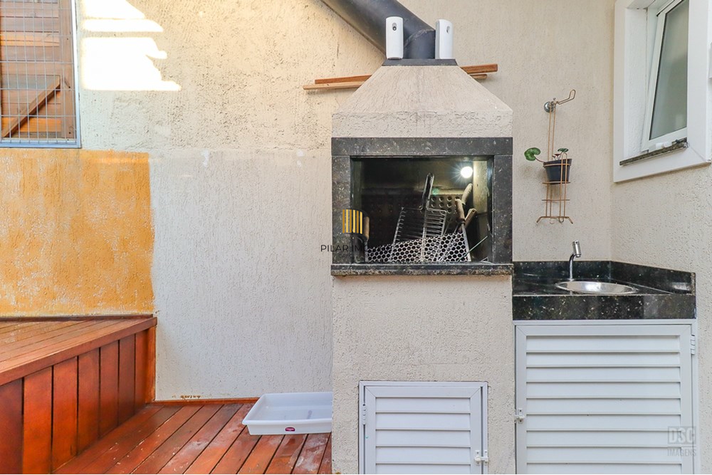 Casa 2 dormitórios no bairro Hípica