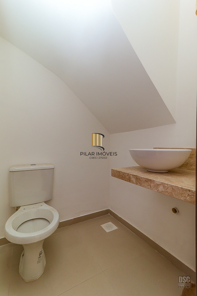 Casa 3 dormitórios no bairro Hípica