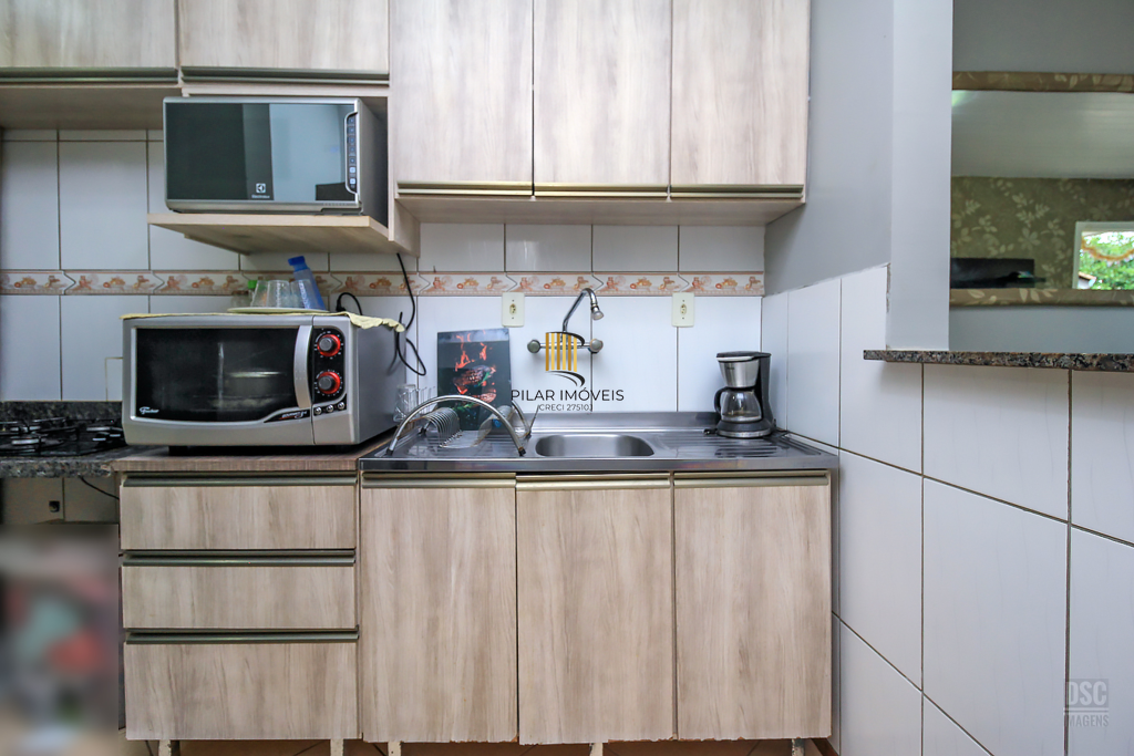 Casa 2 dormitórios no bairro Hípica