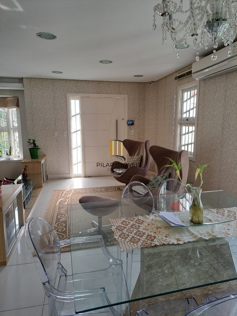 Casa 4 dormitórios no bairro Cristal