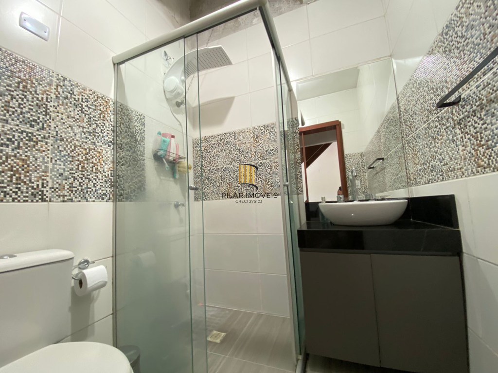 Casa 3 dormitórios no bairro Hípica