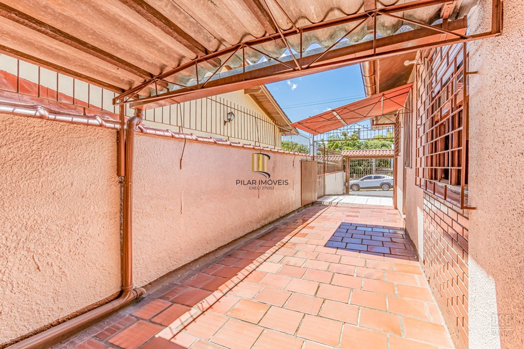 Casa 5 dormitórios no bairro Tristeza