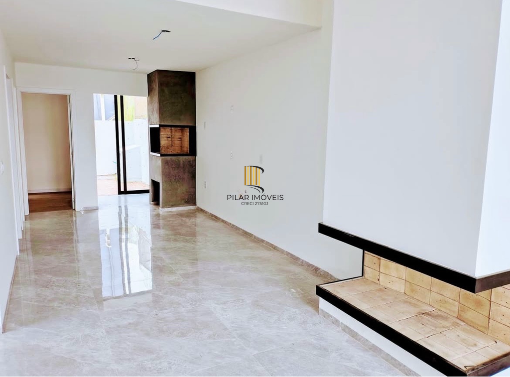 Casa 3 dormitórios no bairro Hípica