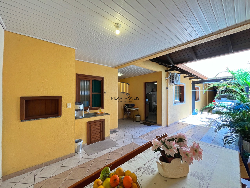 Casa 3 dormitórios no bairro Santana