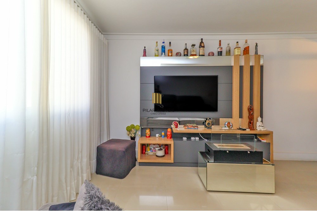 Casa de Condomínio 4 dormitórios no bairro Jardim Itu