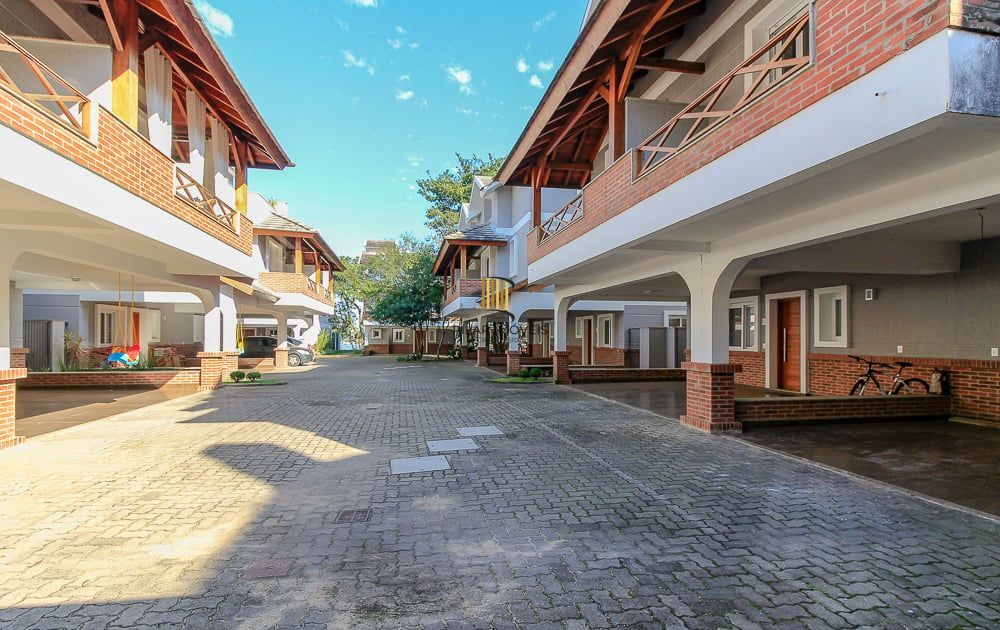 Casa de Condomínio 3 dormitórios no bairro Tristeza