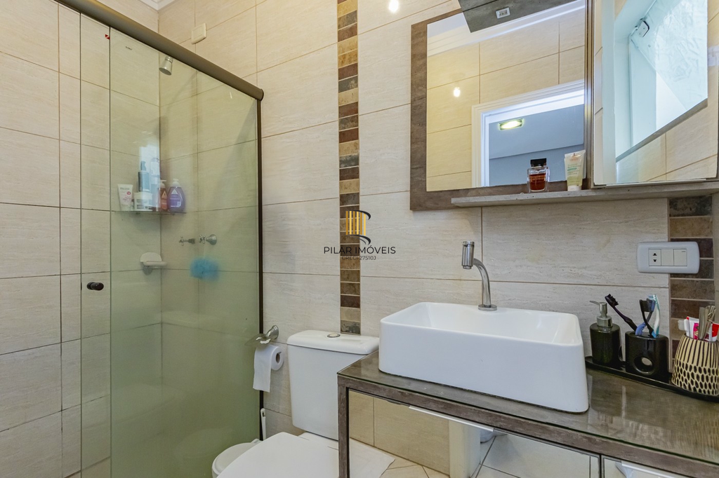 Casa 3 dormitórios no bairro Niterói