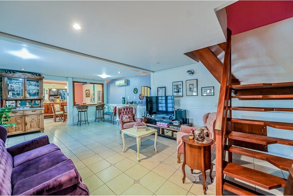 Casa de Condomínio 4 dormitórios no bairro Santa Tereza