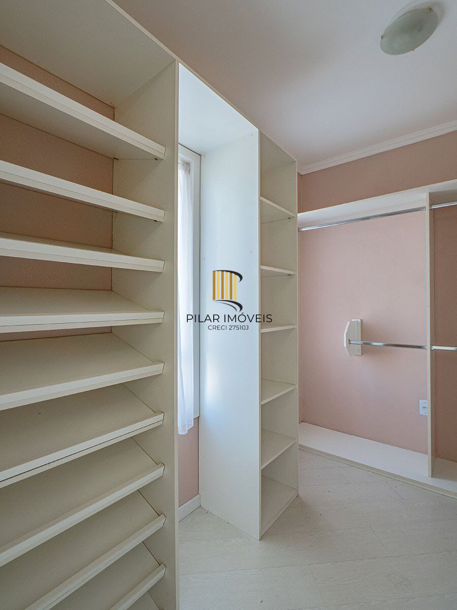 Casa 3 dormitórios no bairro Sarandi