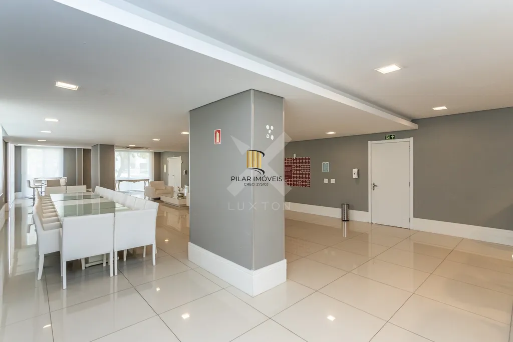 Apartamento 4 dormitórios no bairro Menino Deus