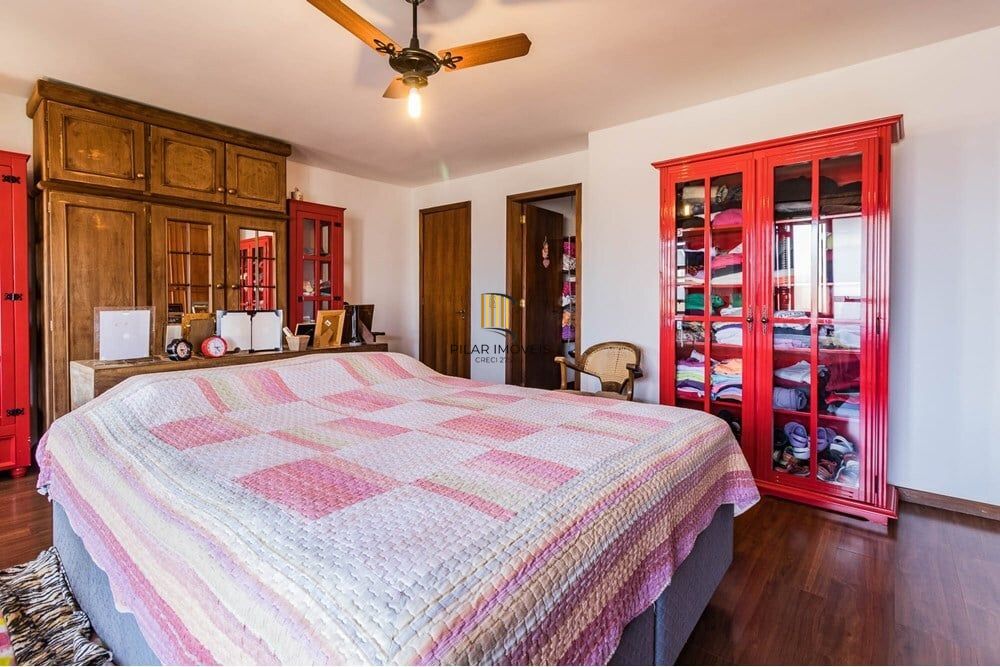 Casa 3 dormitórios no bairro Guarujá