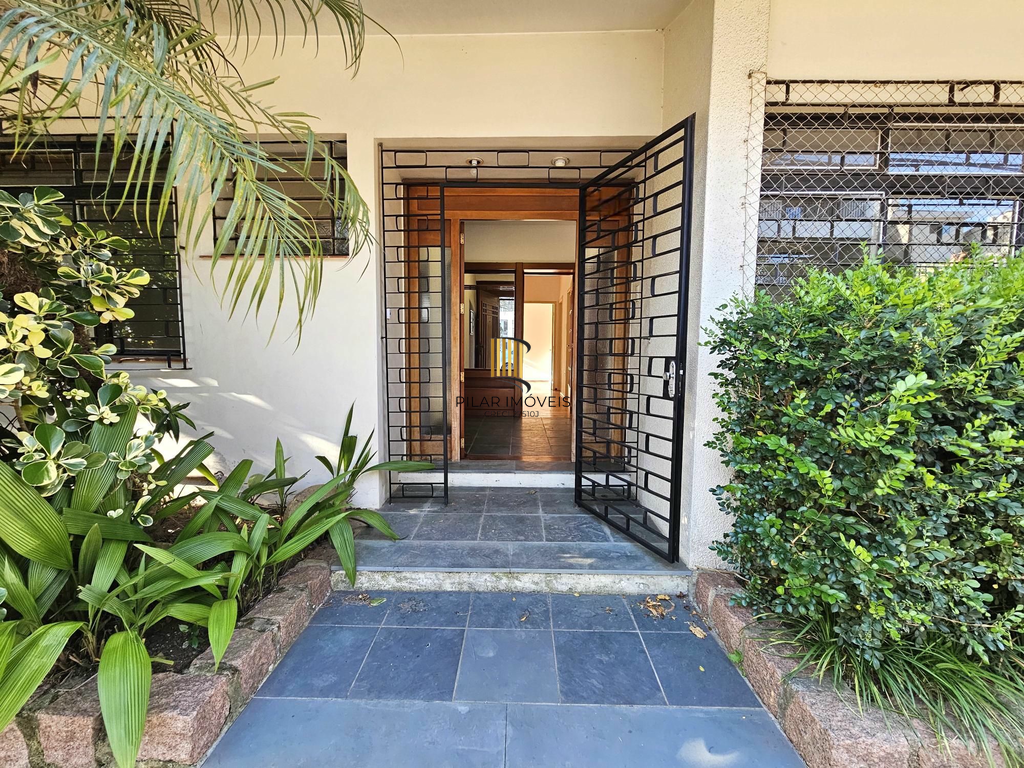 Casa 3 dormitórios no bairro Três Figueiras