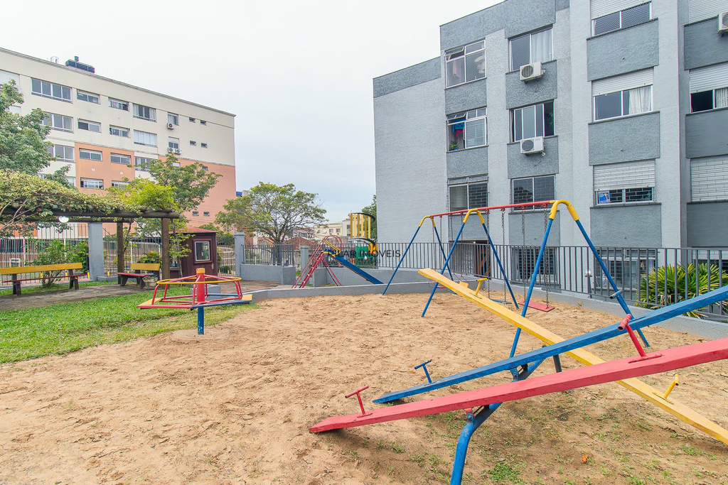 Apartamento 2 dormitórios no bairro Vila Ipiranga