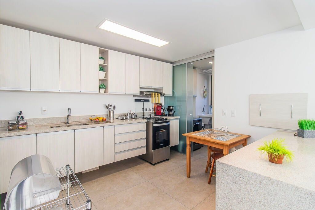 Apartamento 3 dormitórios no bairro Menino Deus