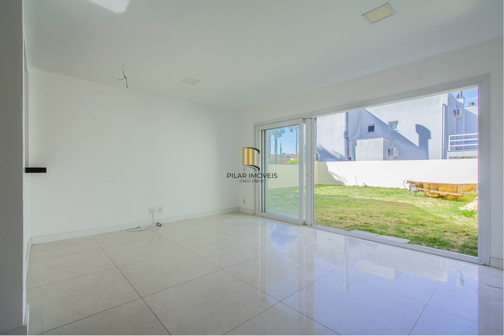 Casa de Condomínio 3 dormitórios no bairro Lomba do Pinheiro